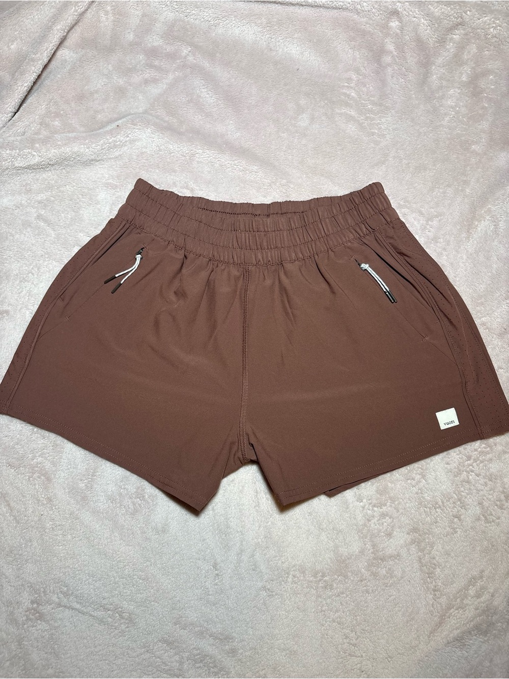 Women’s Vuori Brown Dash Shorts with Zipper Pocket